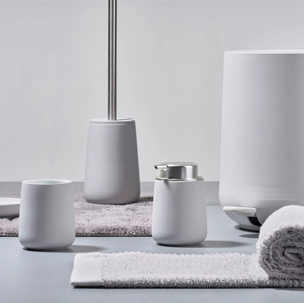 Nova tannbørstekrus, hvit matt Nova tannbørstekrus, hvit matt